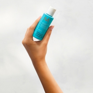 Moroccanoil Moisture Repair Shampoo (14) Moroccanoil Moisture Repair Shampoo (14)