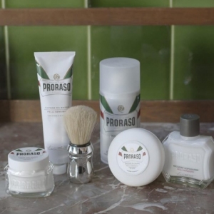 Proraso pena za osetljivu kožu zeleni čaj sensitive 300ml Proraso pena za osetljivu kožu zeleni čaj sensitive 300ml