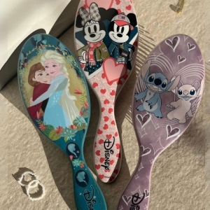 Wet Brush cetka Disney Princess 100 Mickey & Minnie Original Detangler Wet Brush cetka Disney Princess 100 Mickey & Minnie Original Detangler