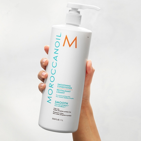 Moroccanoil Frizz regenerator za glatku kosu salon 1L Moroccanoil Frizz regenerator za glatku kosu salon 1L