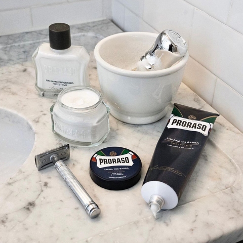 Proraso krema za brijanje u tubi protective sa alojom i vitaminom e Proraso krema za brijanje u tubi protective sa alojom i vitaminom e